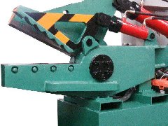 廢鋼剪切機特點及使用